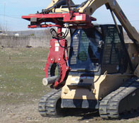 Rock and Tree Hand fits all the Skid Steers equipped with the Universal Quick’Tach